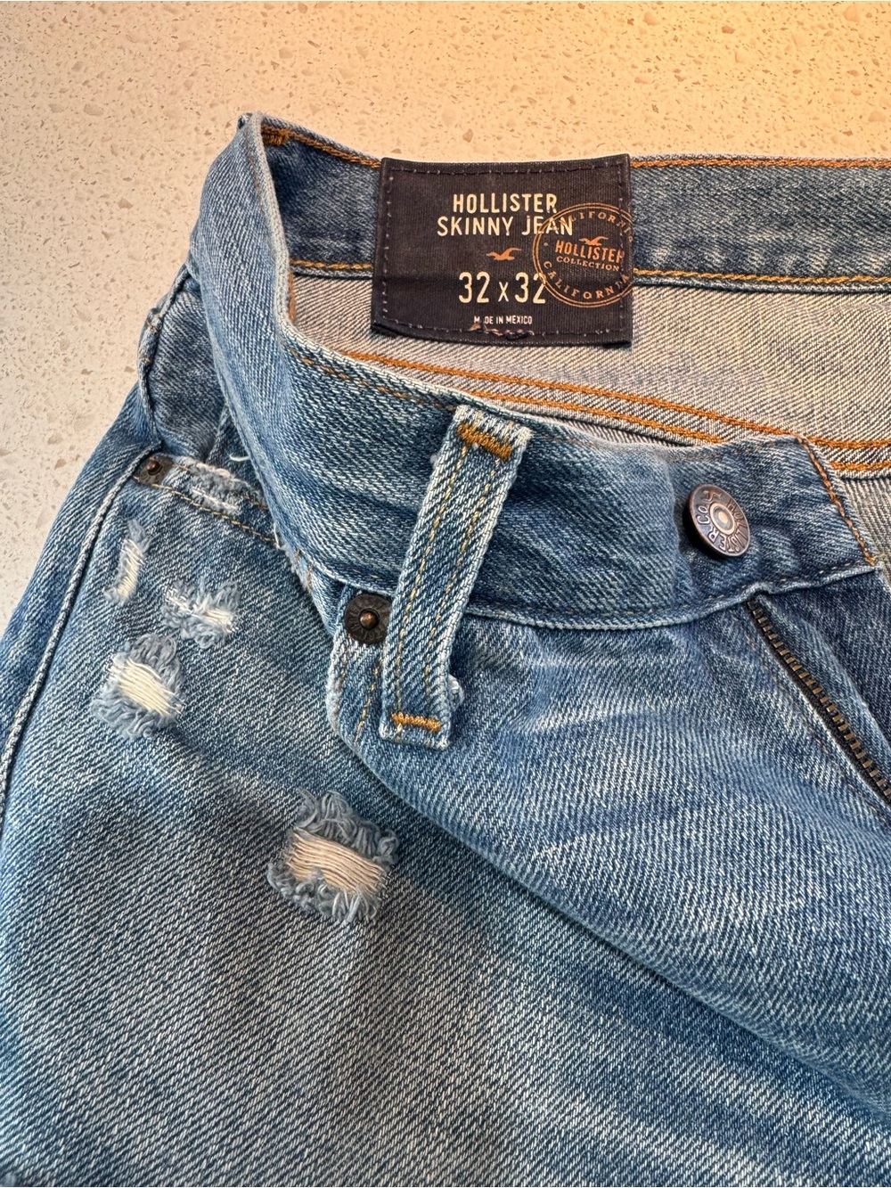 Hollister Men's Skinny Jeans - Light Blue Distressed - 32x32